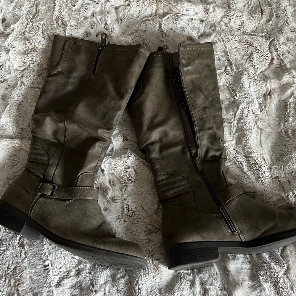 Tall boot